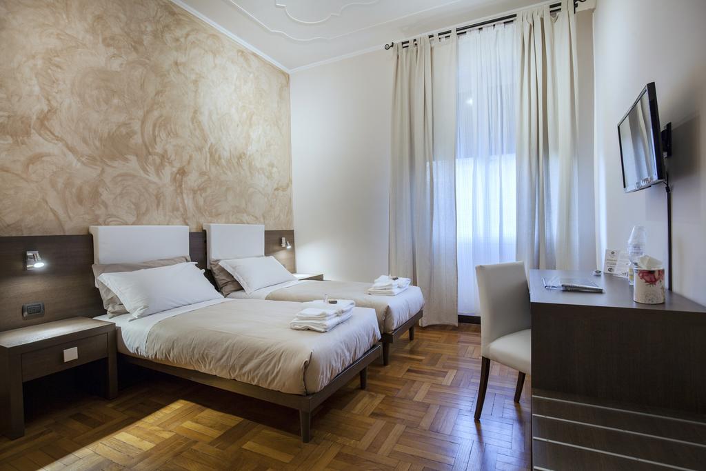Guesthouse Vittoria Rooms - The Original Since 2015 Genua Kamer foto